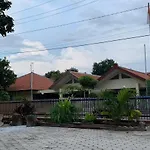 KoolKost Syariah near Terminal Bus Pekalongan